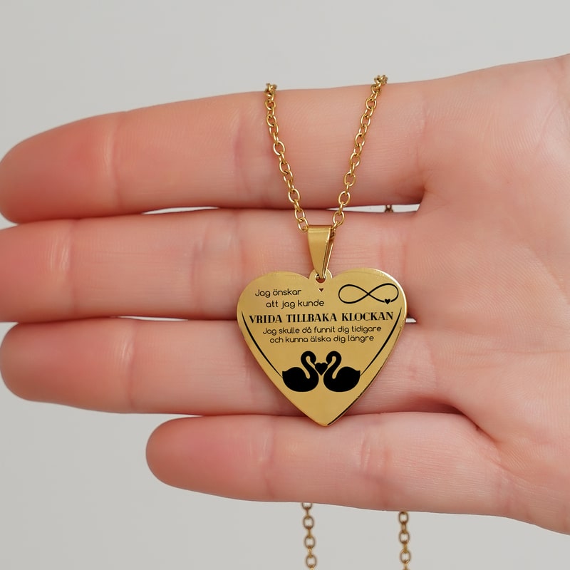 Du ger mig vingar - Graverat hjärthänge för en älskad