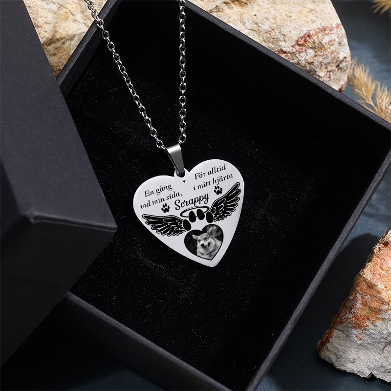 Kundanpassat minneshalsband hjärta - Med minnet av dig