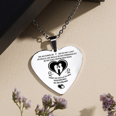 Mitt hjärta i dina händer - Graverat hjärthänge för en älskad