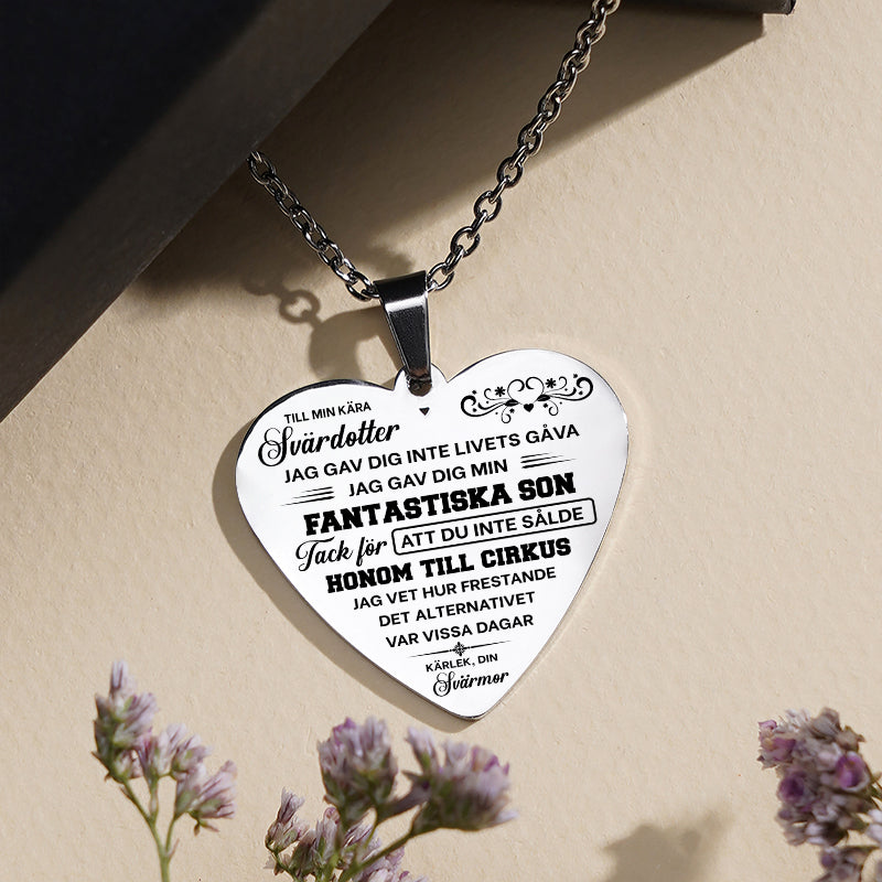 Hjärthänge graverat från svärmor till svärdotter - Jag är så stolt över dig